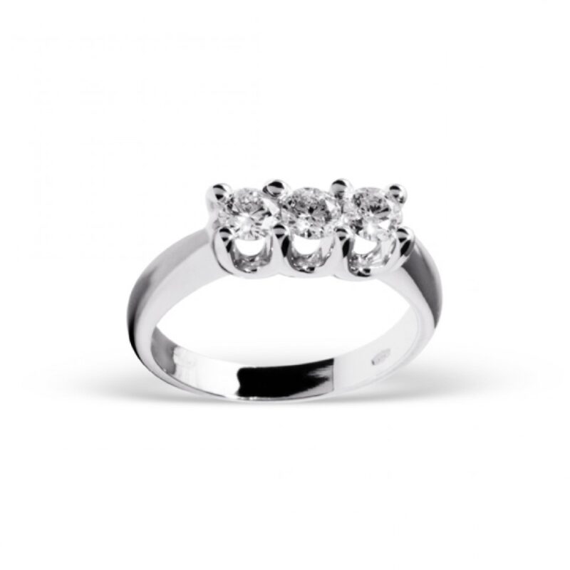 Anello in oro e diamanti TRI-052
