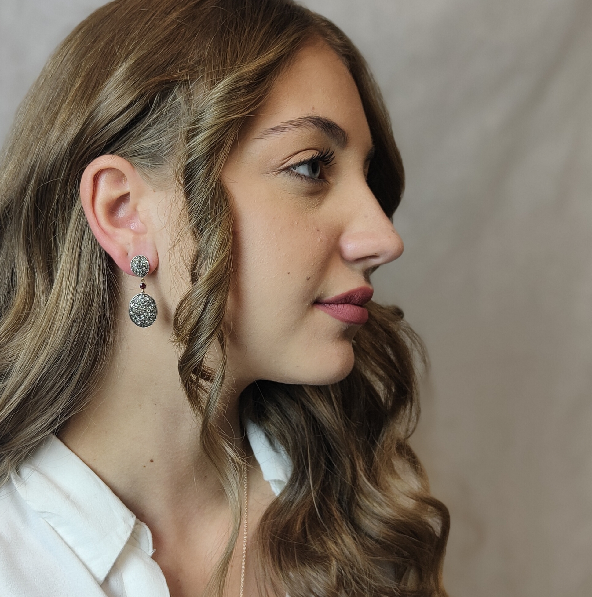 Orecchini in Oro e Argento con Diamanti <br><h6>ETNA OR DOPPI</h6> - immagine 2
