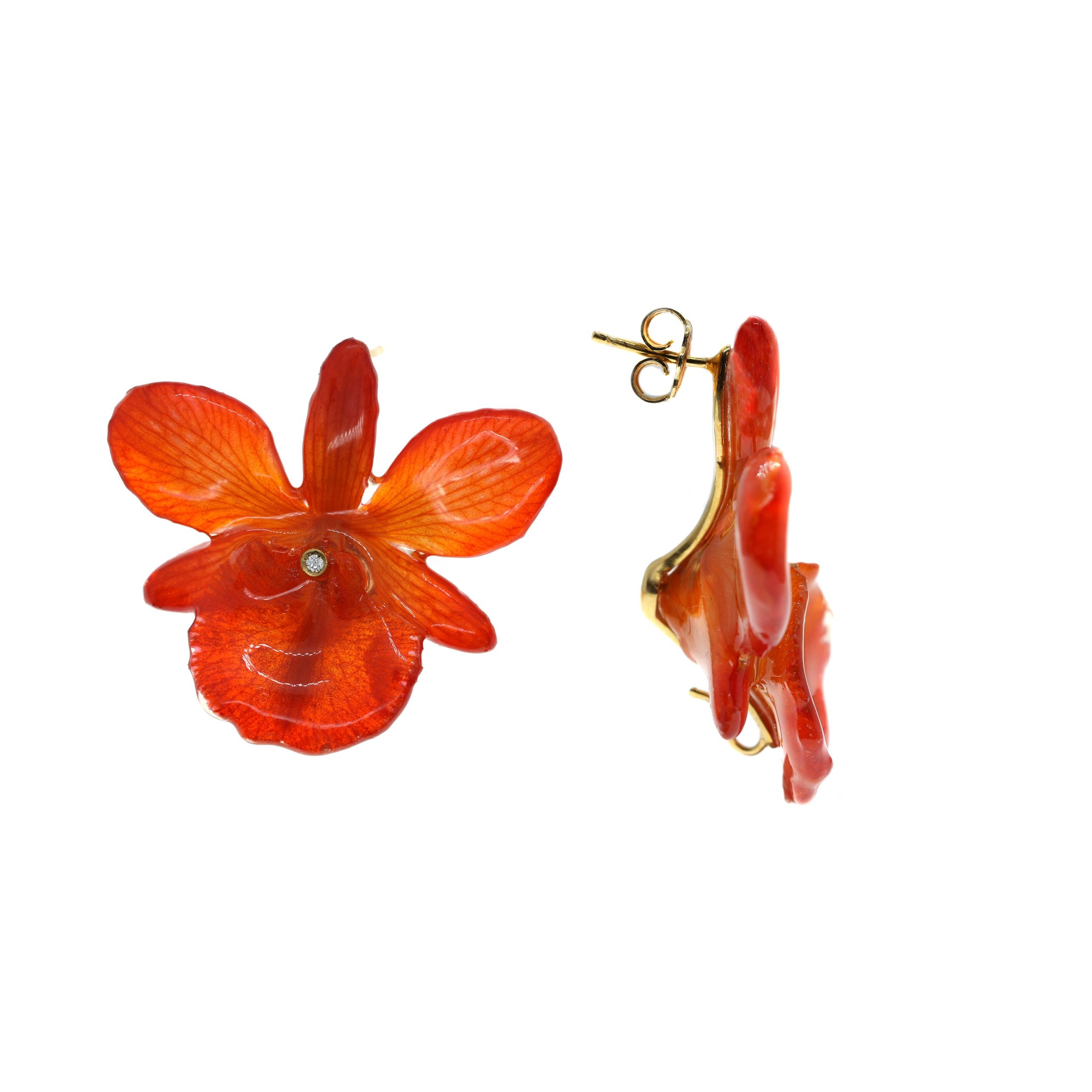 Orecchini in Oro con Brillanti e Orchidee vere <br><h6>MOD. T 61 OR</h6> - immagine 2