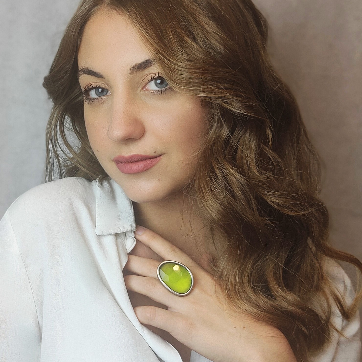 anello in argento e pietra preziosa SM 01 A