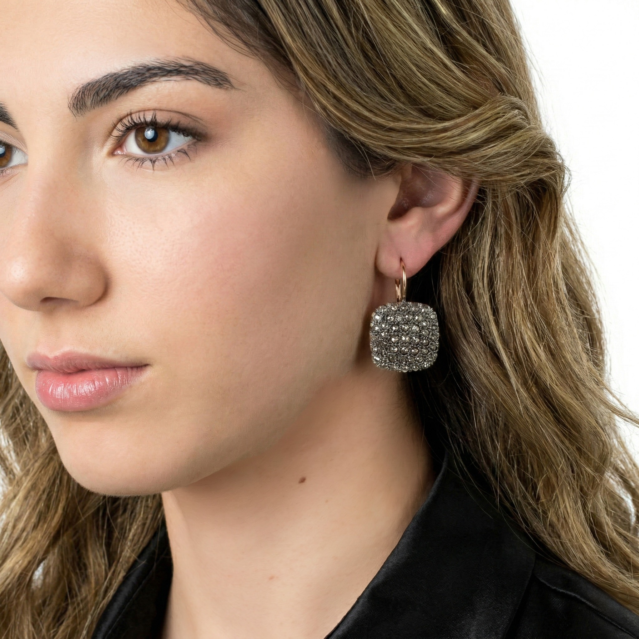 Orecchini in Oro e Argento con Diamanti <br><h6>PAR.ST.ANT.QU OR</h6> - immagine 2