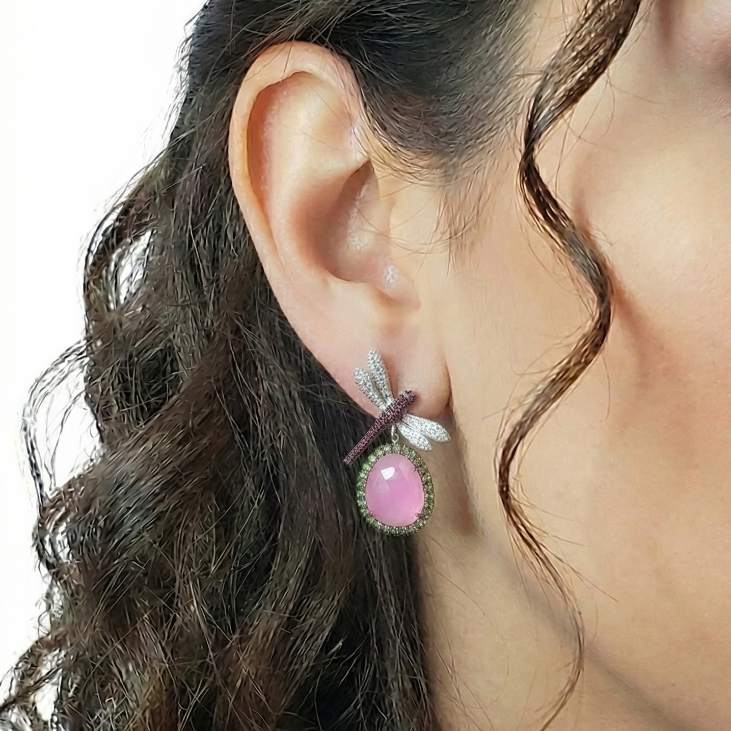 Orecchini Libellula con Zirconi e Pietre giade <br><h6>MOD. T 79 OR</h6> - immagine 2