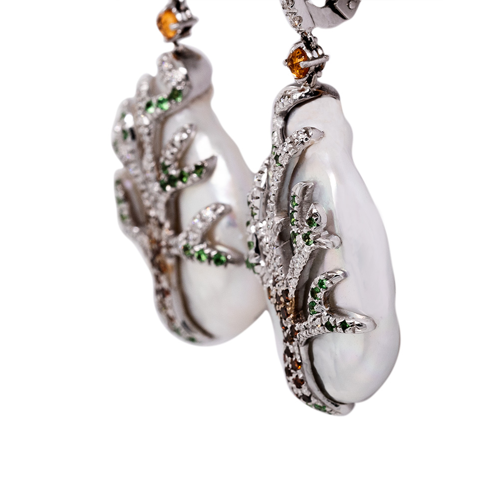 Orecchini in Oro con Perla, Diamanti, Zaffiri e Tzavorite <br><h6>FLO-003 OR</h6> - immagine 2