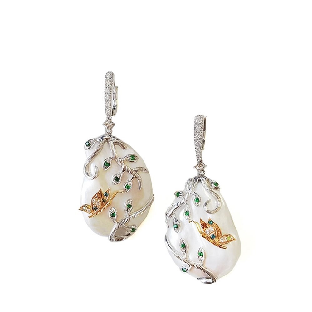 Orecchini in oro con perla, diamanti e tzavorite FLO-002 OR
