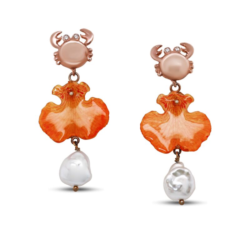 Orecchini con Granchio in Argento Rosa 925 incastonati con Zirconi bianchi, Petali veri e Perle coltivate 