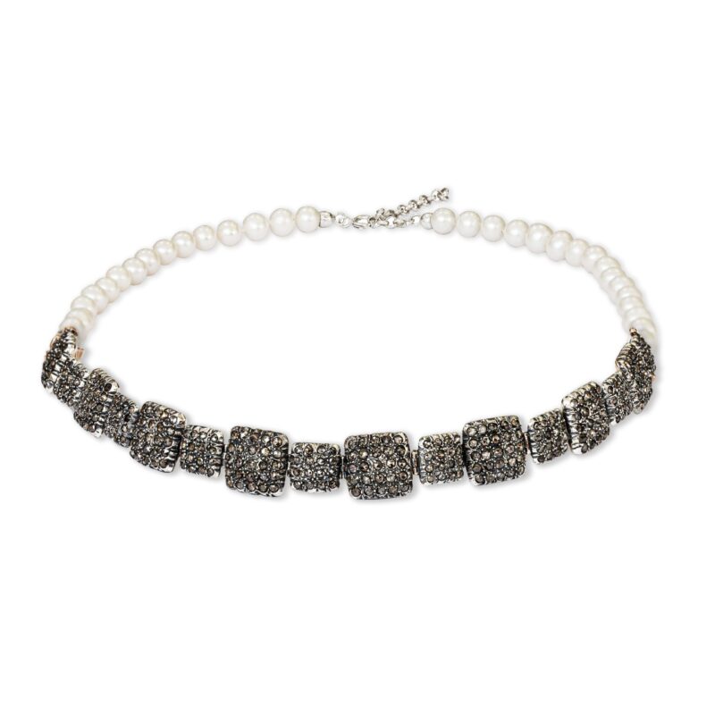 Collana in Oro 9 Carati e Argento 925 montata con Perle d''acqua dolce.
