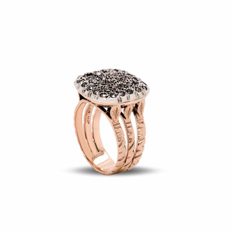 Anello in Oro 9 carati e Argento 925 incastonato con Brillanti 1,85 carati.