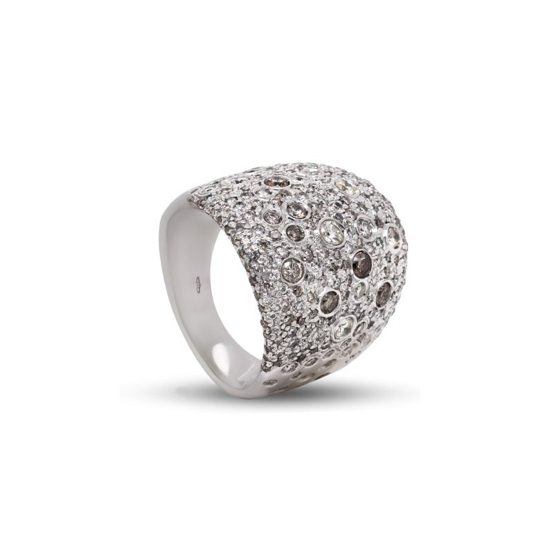 Anello in Oro Bianco 18 carati incastonato con Brillanti 3,00 carati.