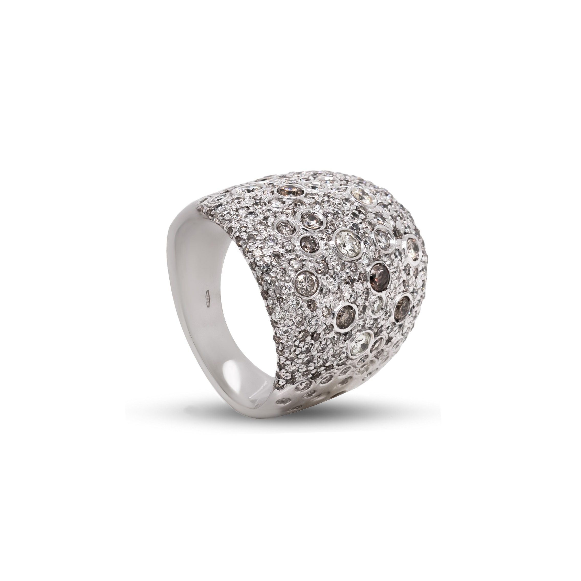 Anello in Oro Bianco 18 carati incastonato con Brillanti 3,00 carati.