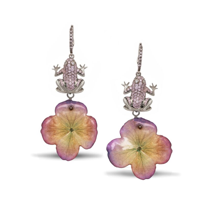 Orecchini Rana in Argento Bianco 925 incastonati con Zirconi, montati con Petali veri