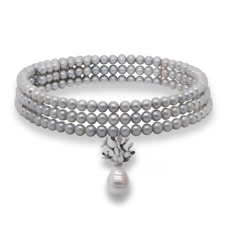 Collier in Oro bianco 18 carati con Perle vere montato con Ciondolo e Perla coltiivata d'acqua dolce, e incastonato con Diamanti 0,22 carati