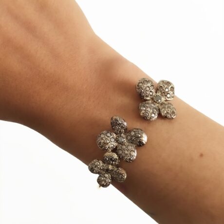 Bracciali